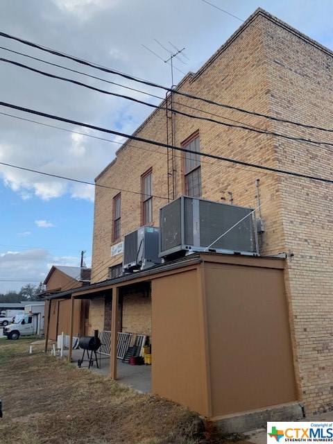 716 N Avenue D Avenue , Shiner, TX, 77984 | 430932 | Realty Texas LLC