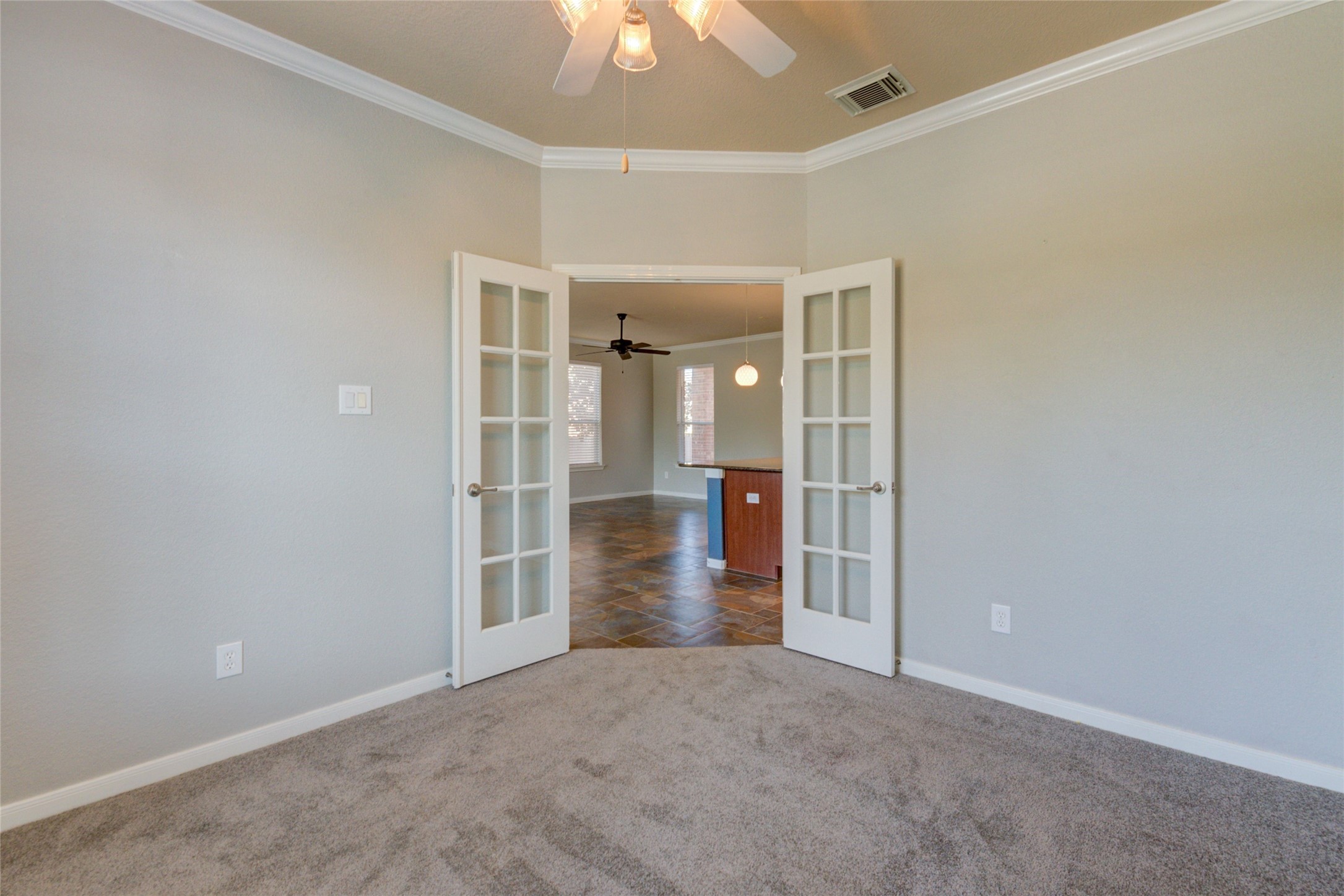 141 E Montfair Boulevard , The Woodlands, TX, 77382 | 77114470 | Realty Texas LLC
