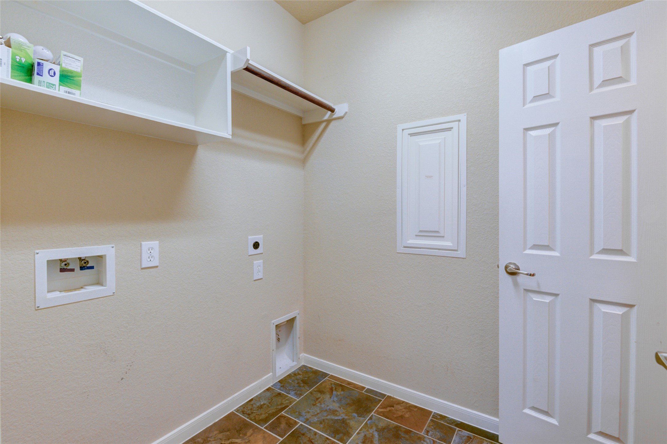 141 E Montfair Boulevard , The Woodlands, TX, 77382 | 77114470 | Realty Texas LLC