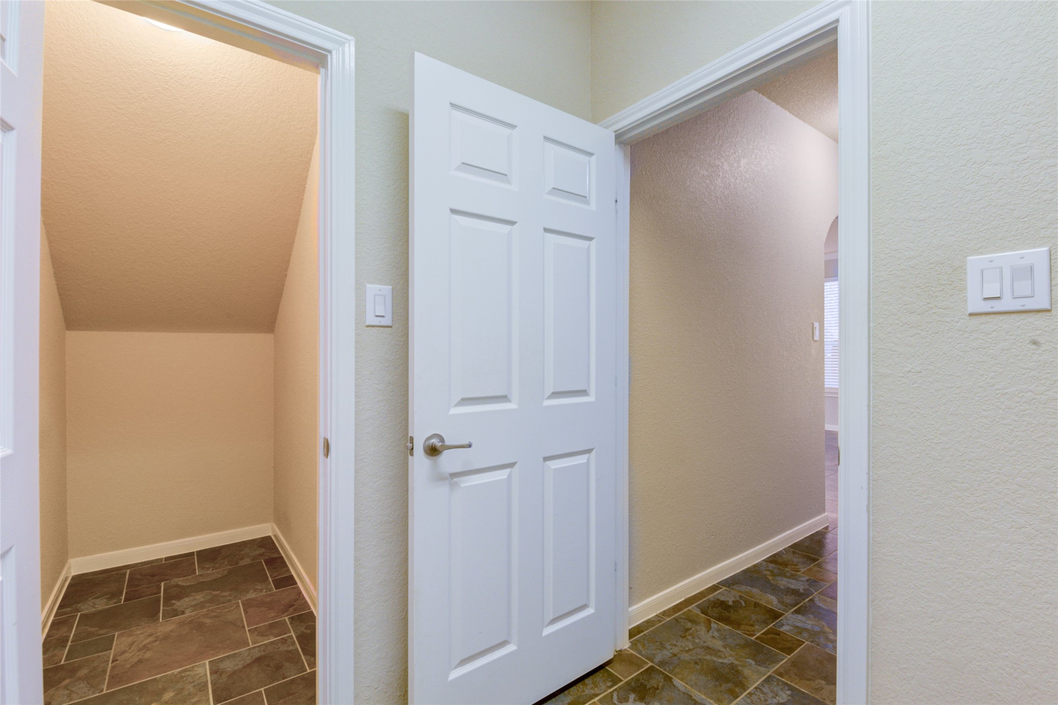 141 E Montfair Boulevard , The Woodlands, TX, 77382 | 77114470 | Realty Texas LLC