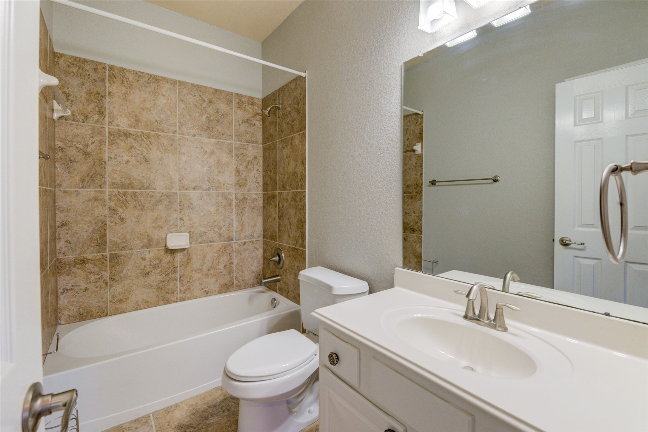 141 E Montfair Boulevard , The Woodlands, TX, 77382 | 77114470 | Realty Texas LLC