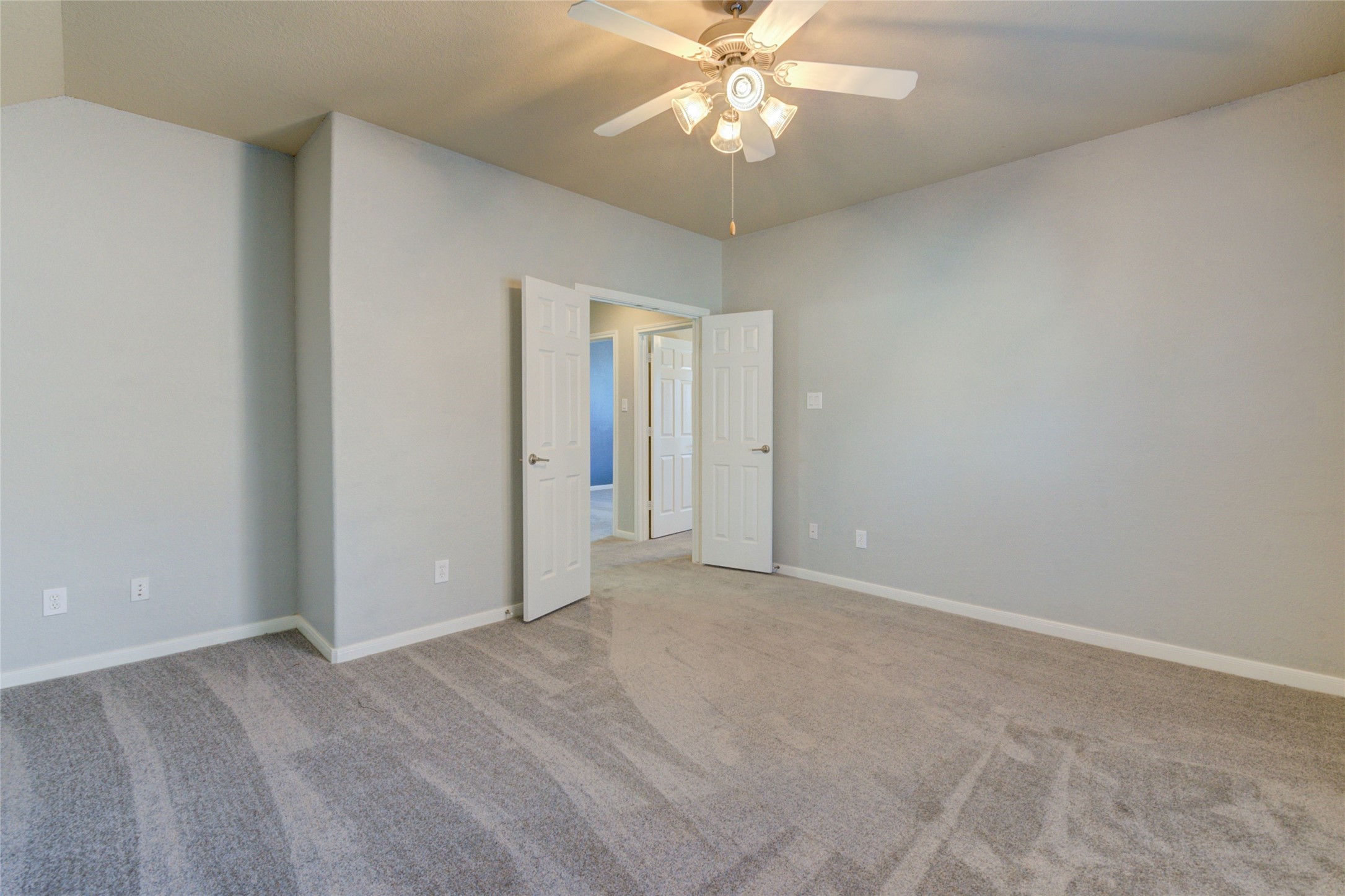 141 E Montfair Boulevard , The Woodlands, TX, 77382 | 77114470 | Realty Texas LLC