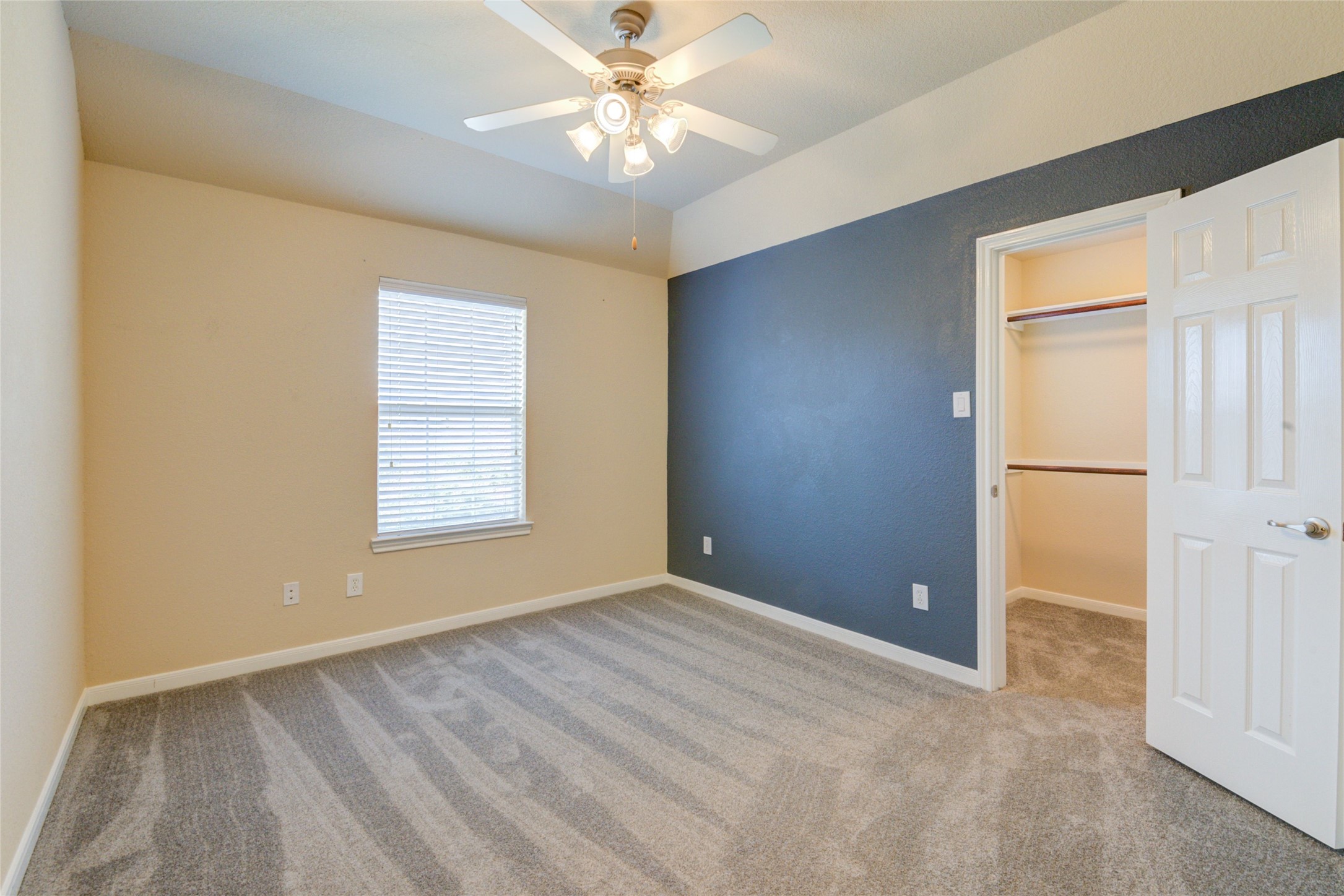 141 E Montfair Boulevard , The Woodlands, TX, 77382 | 77114470 | Realty Texas LLC