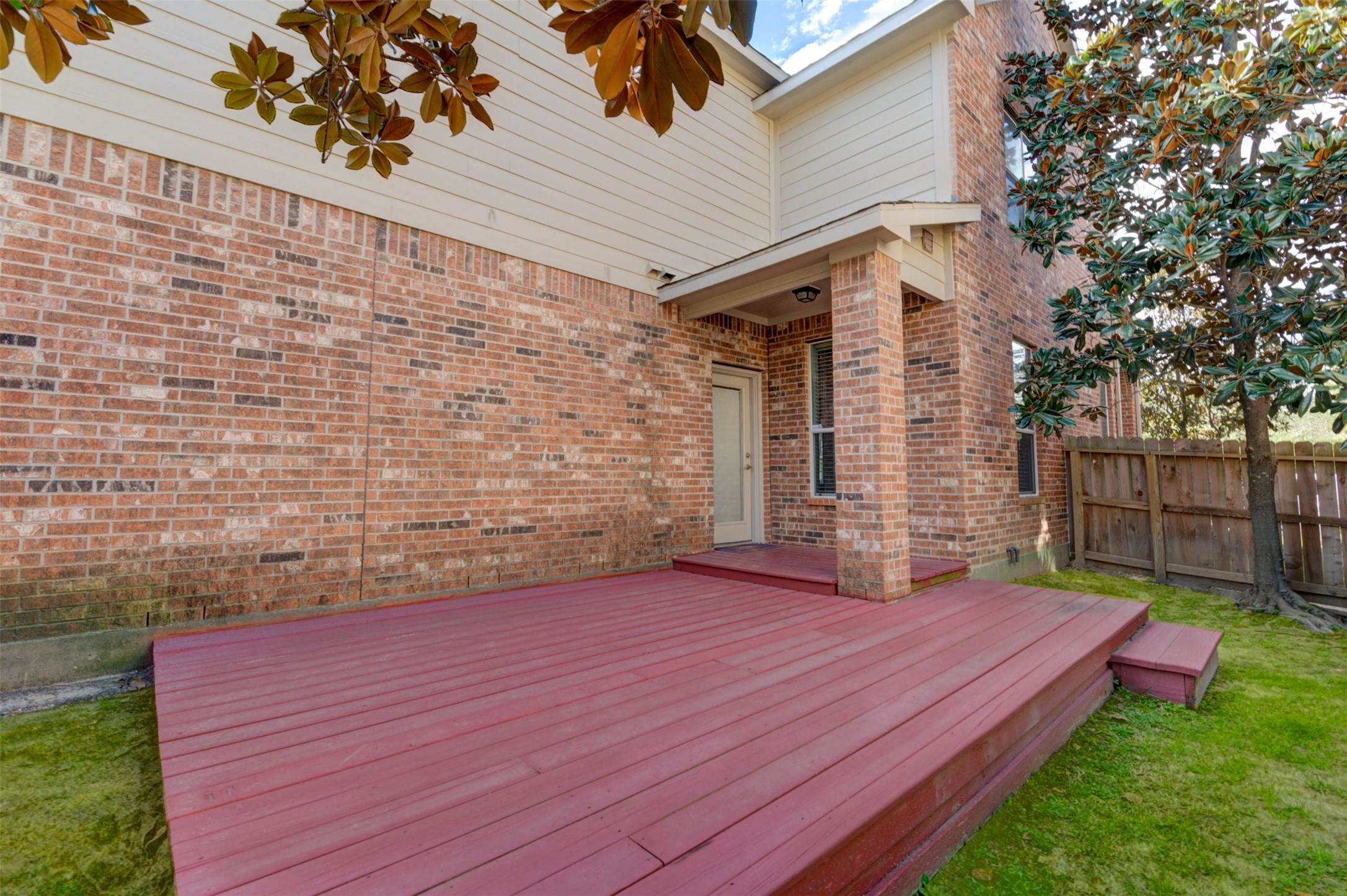 141 E Montfair Boulevard , The Woodlands, TX, 77382 | 77114470 | Realty Texas LLC
