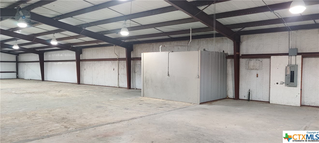 1001 Huser Boulevard , Schulenburg, TX, 78956 | 431434 | Realty Texas LLC