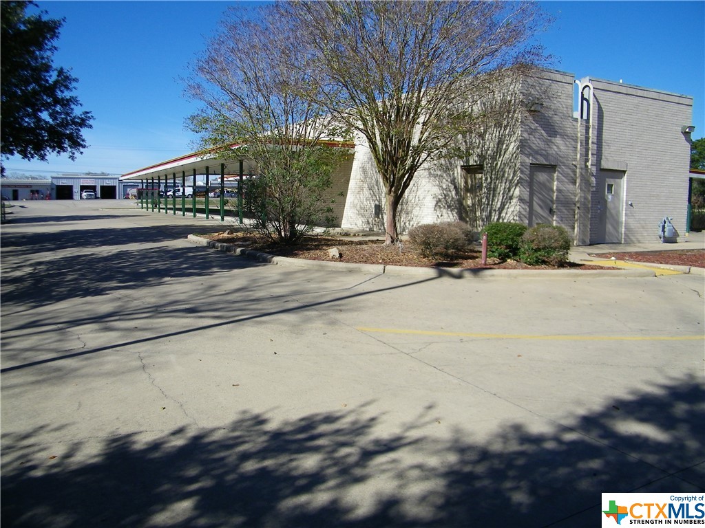 1624 Texana Street Street , Hallettsville, TX, 77964 | 432457 | Realty Texas LLC