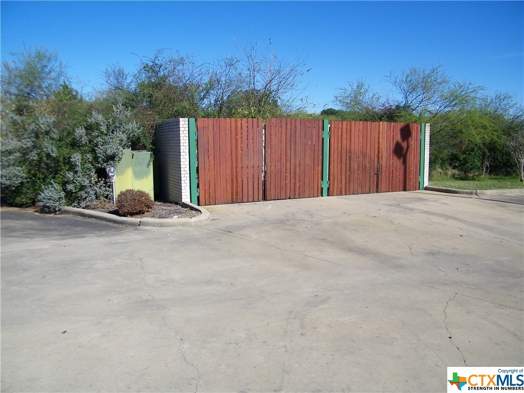 1624 Texana Street Street , Hallettsville, TX, 77964 | 432457 | Realty Texas LLC