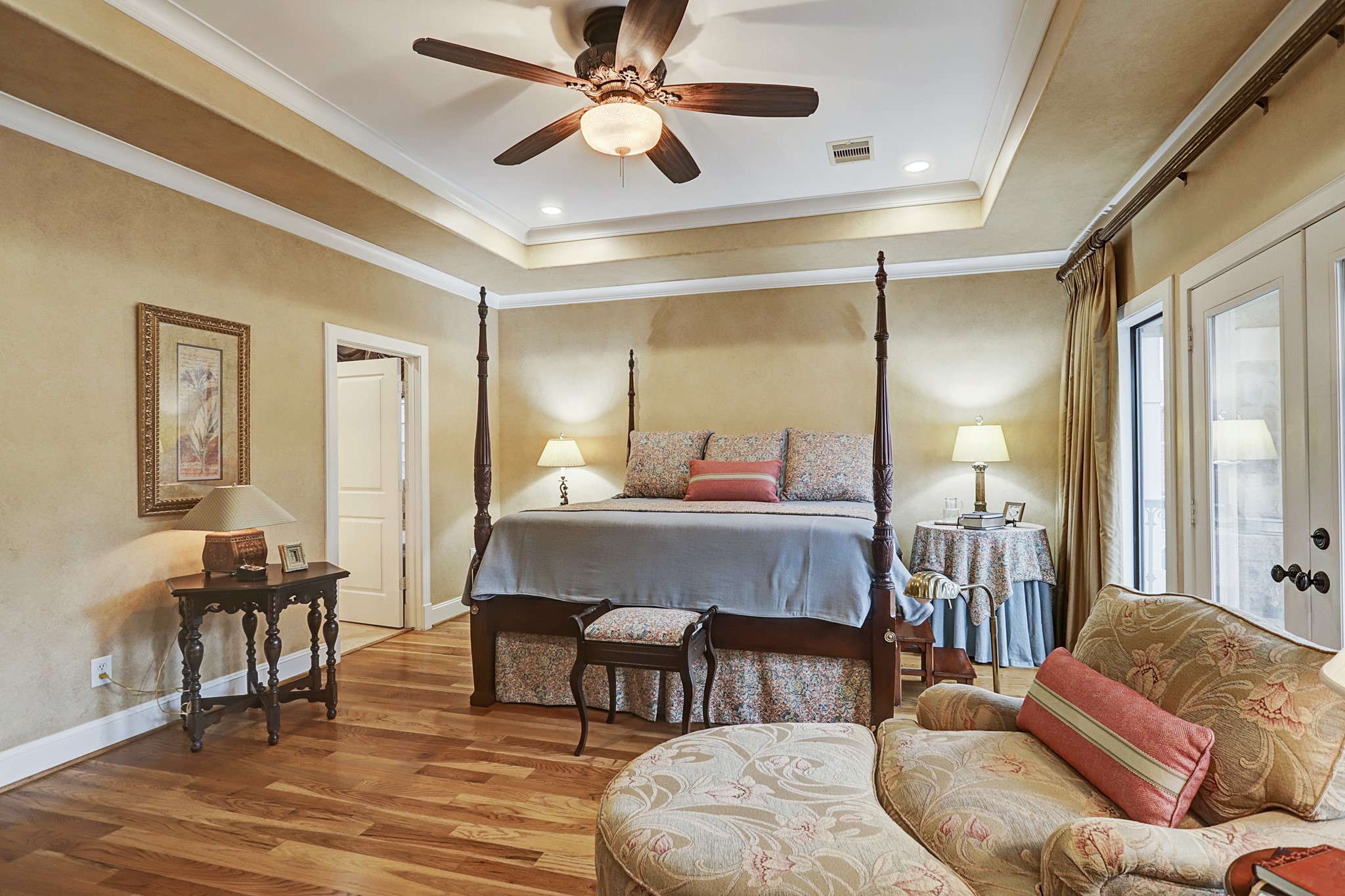 1813 Nantucket Drive , Houston, TX, 77057 | 2832195 | Realty Texas LLC