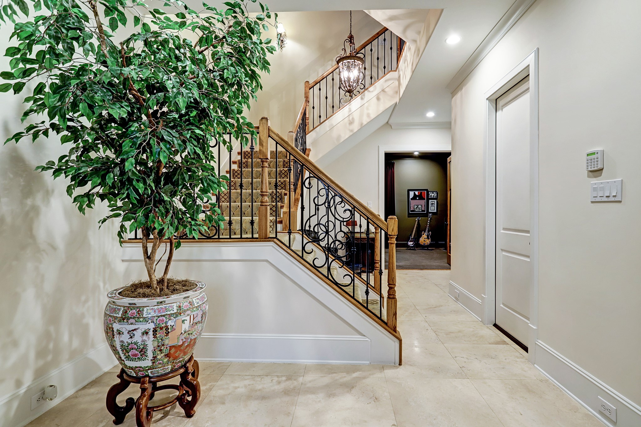 1813 Nantucket Drive , Houston, TX, 77057 | 2832195 | Realty Texas LLC