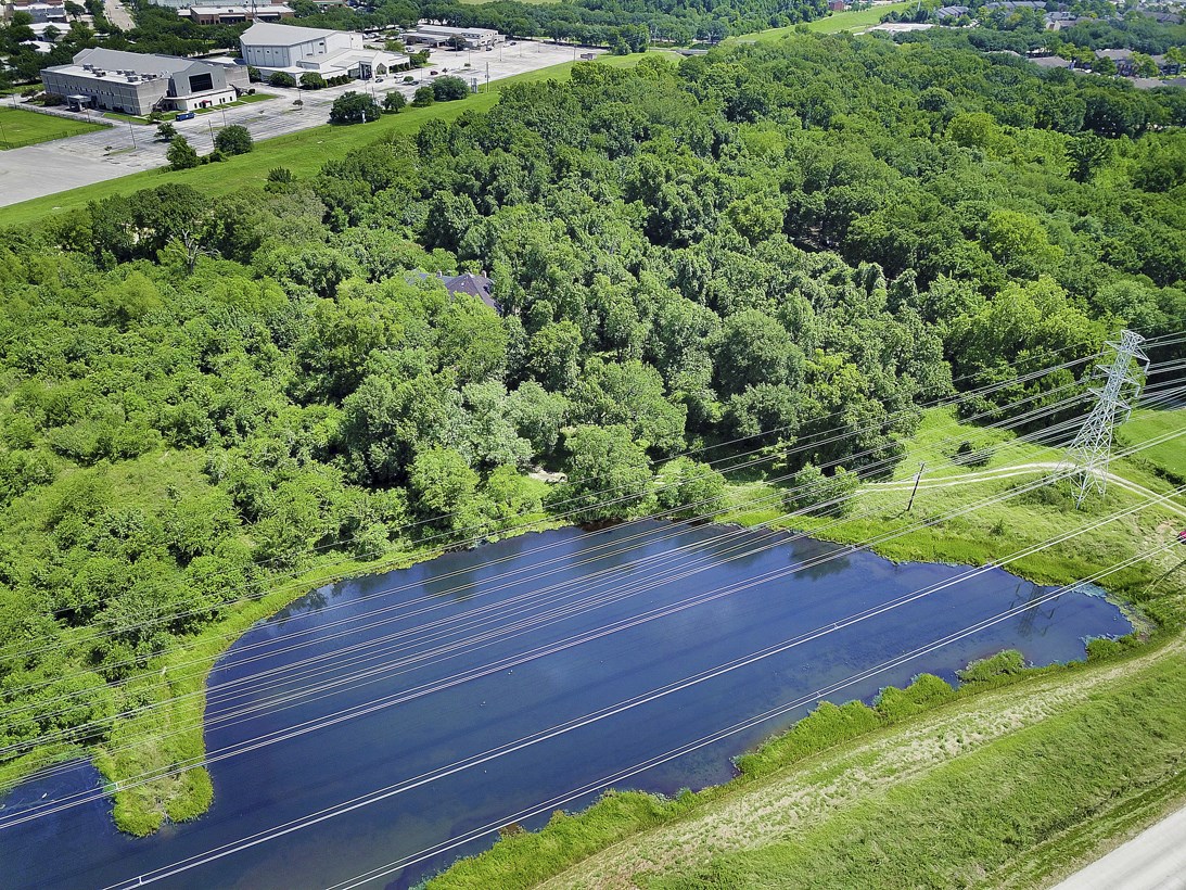 1812 N Sam Houston Parkway Parkway W , Houston, TX, 77038 | 49573680 | Realty Texas LLC