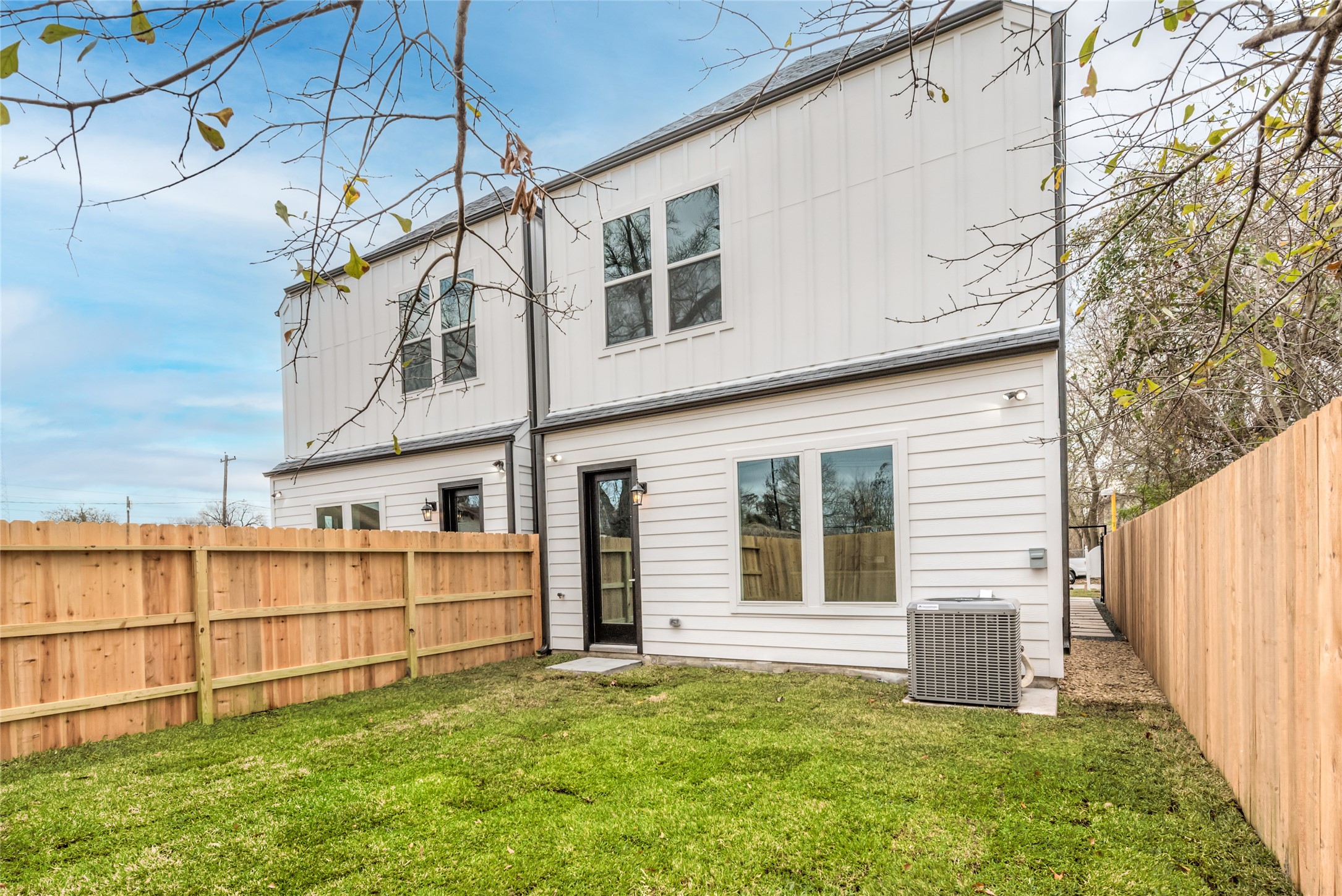 1407 Boswell Street , Houston, TX, 77009 | 89488283 | Realty Texas LLC