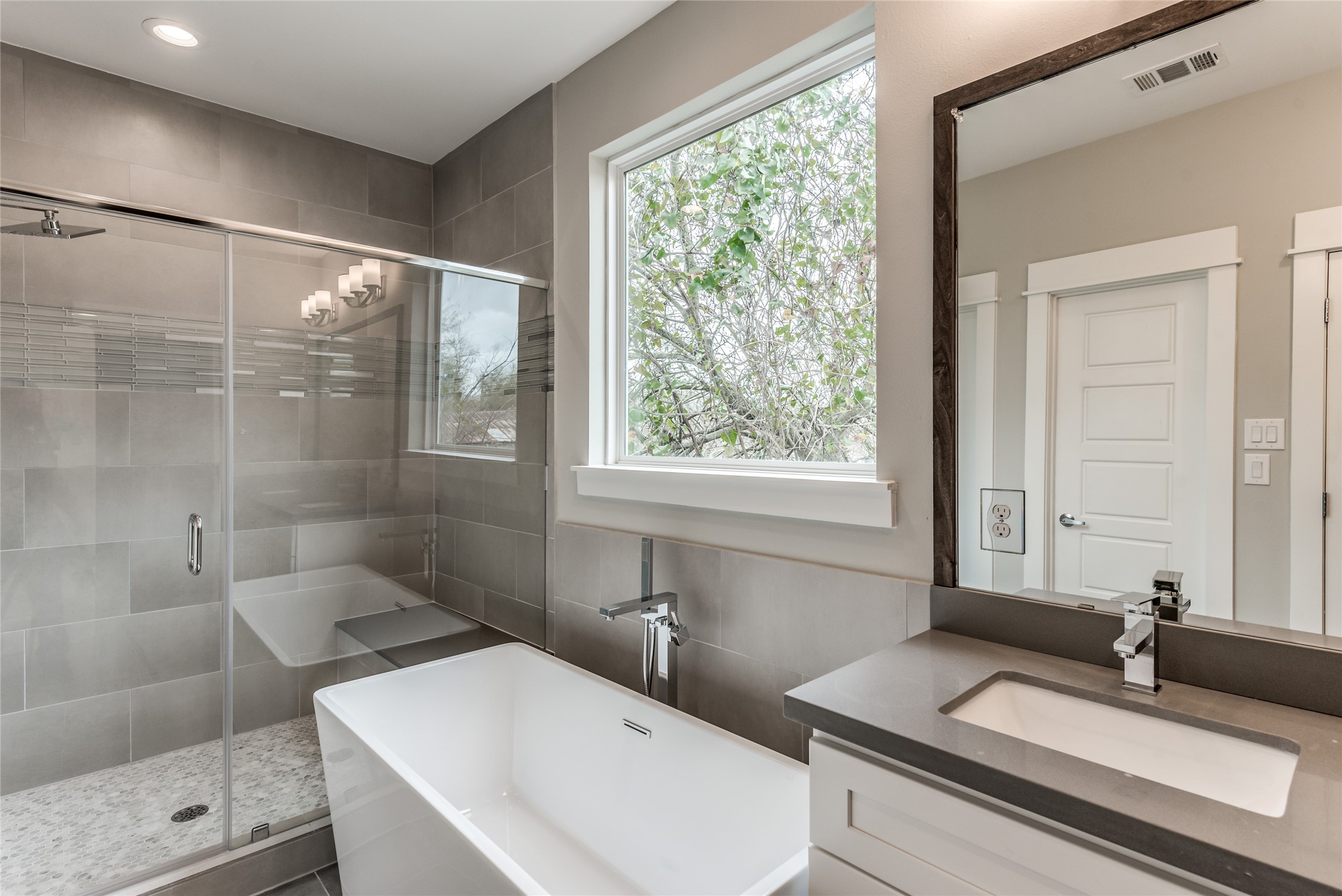 1407 Boswell Street , Houston, TX, 77009 | 89488283 | Realty Texas LLC
