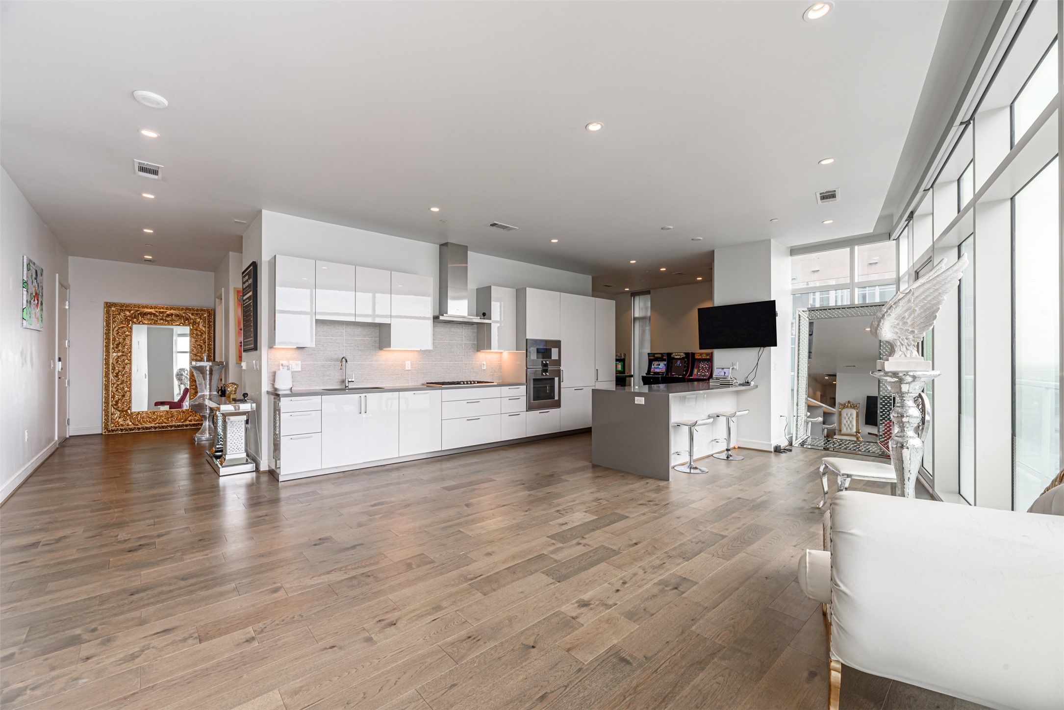 4521 San Felipe Street 2104 , Houston, TX, 77027 | 91065305 | Realty Texas LLC