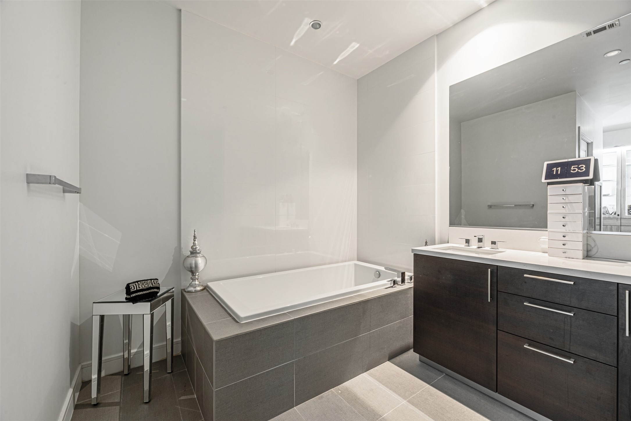 4521 San Felipe Street 2104 , Houston, TX, 77027 | 91065305 | Realty Texas LLC