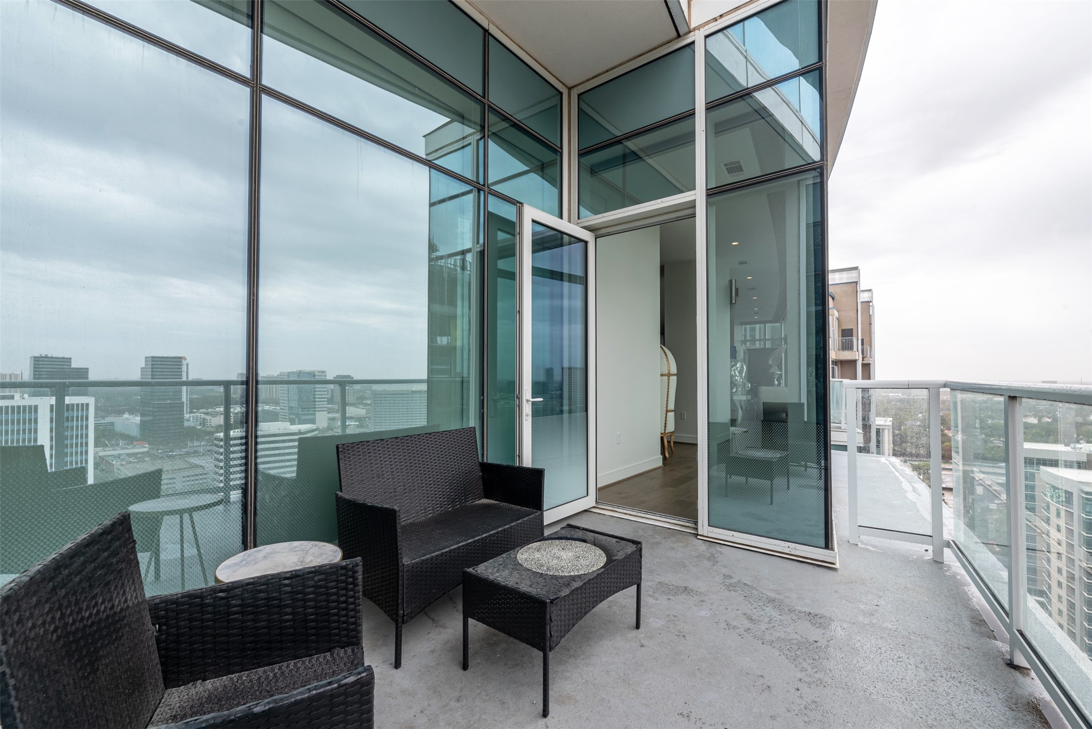 4521 San Felipe Street 2104 , Houston, TX, 77027 | 91065305 | Realty Texas LLC
