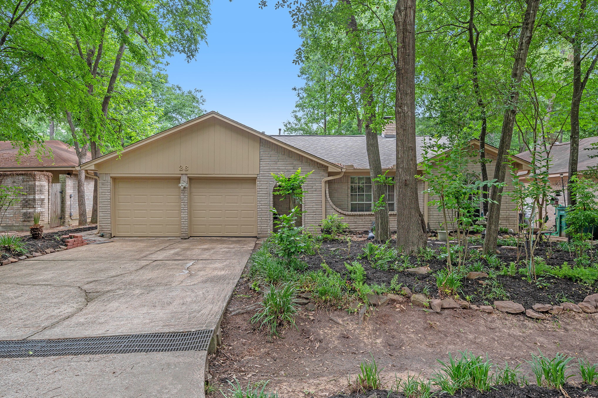 26 Brookflower Road , The Woodlands, TX, 77380 | 75516665 | Realty Texas LLC