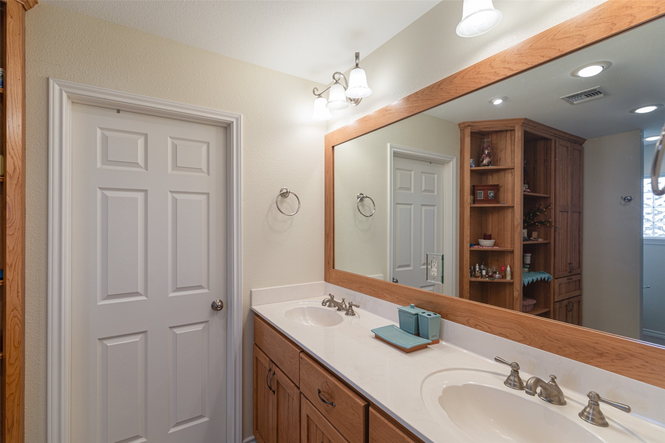 114 White Marlin Drive , Port Lavaca, TX, 77979 | 52410661 | Realty Texas LLC