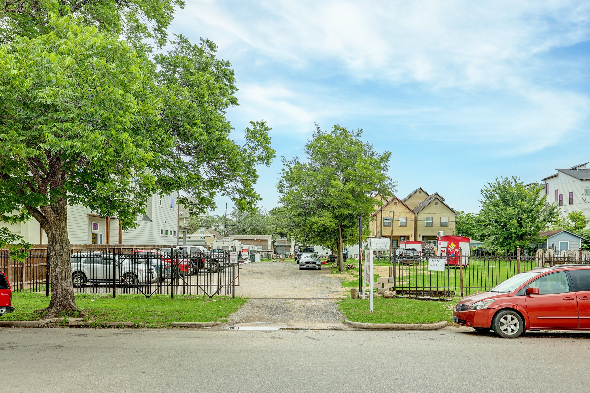 819 W 16th Street , Houston, TX, 77008 | 69626747 | Realty Texas LLC