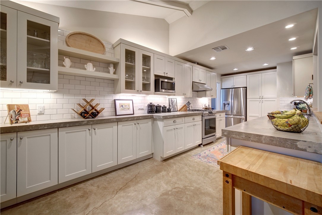 12306 Rolling Hill Drive 