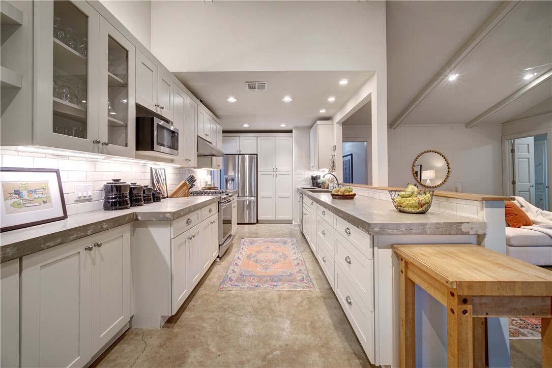 12306 Rolling Hill Drive 