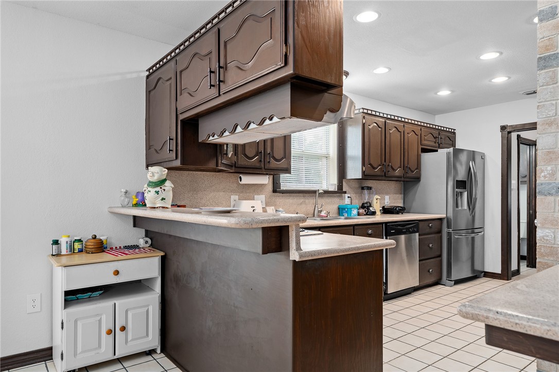 101 Lone Oak Street , Portland, TX, 78374 | 385284 | Realty Texas LLC