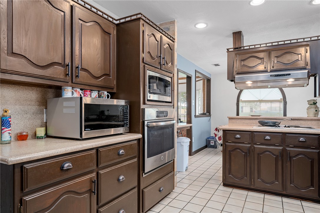 101 Lone Oak Street , Portland, TX, 78374 | 385284 | Realty Texas LLC