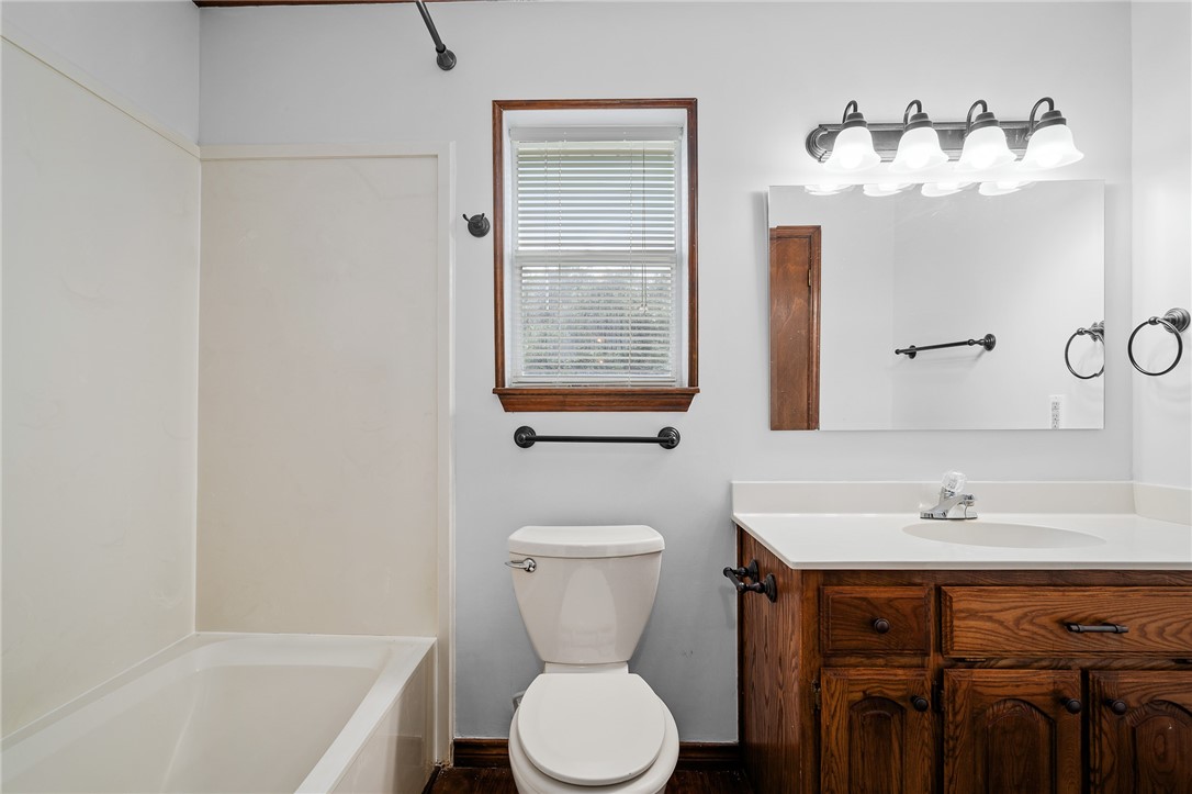 101 Lone Oak Street , Portland, TX, 78374 | 385284 | Realty Texas LLC