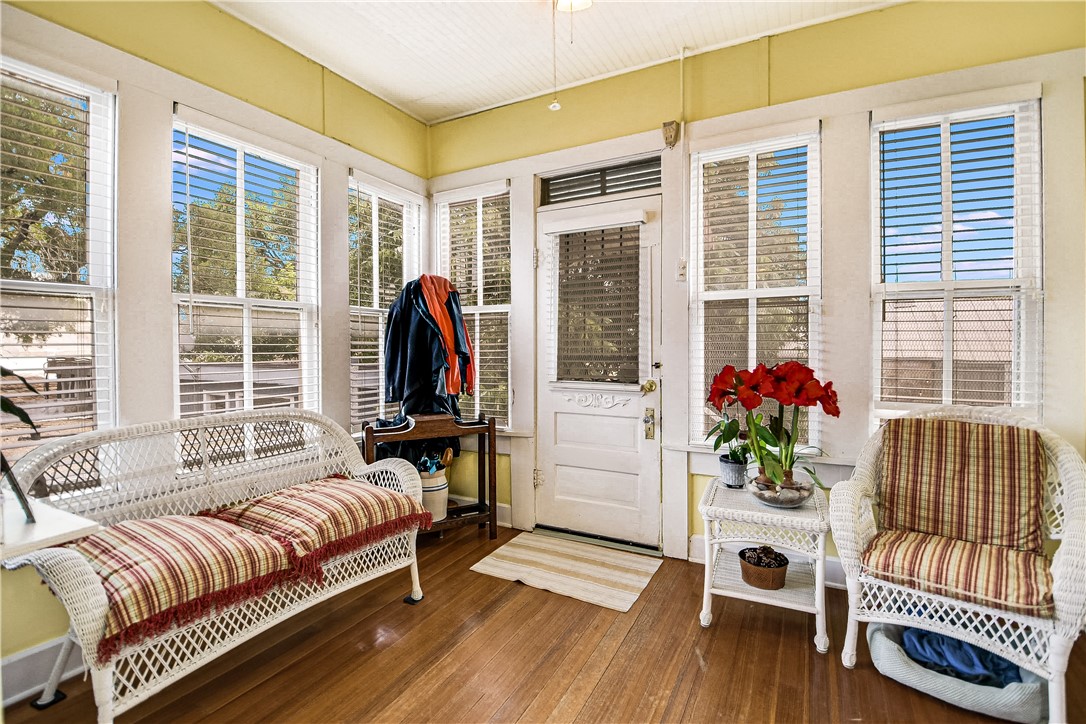 219 W Main Street , Fredericksburg, TX, 78624 | 7712509 | Realty Texas LLC