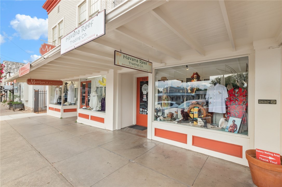 219 W Main Street , Fredericksburg, TX, 78624 | 7712509 | Realty Texas LLC