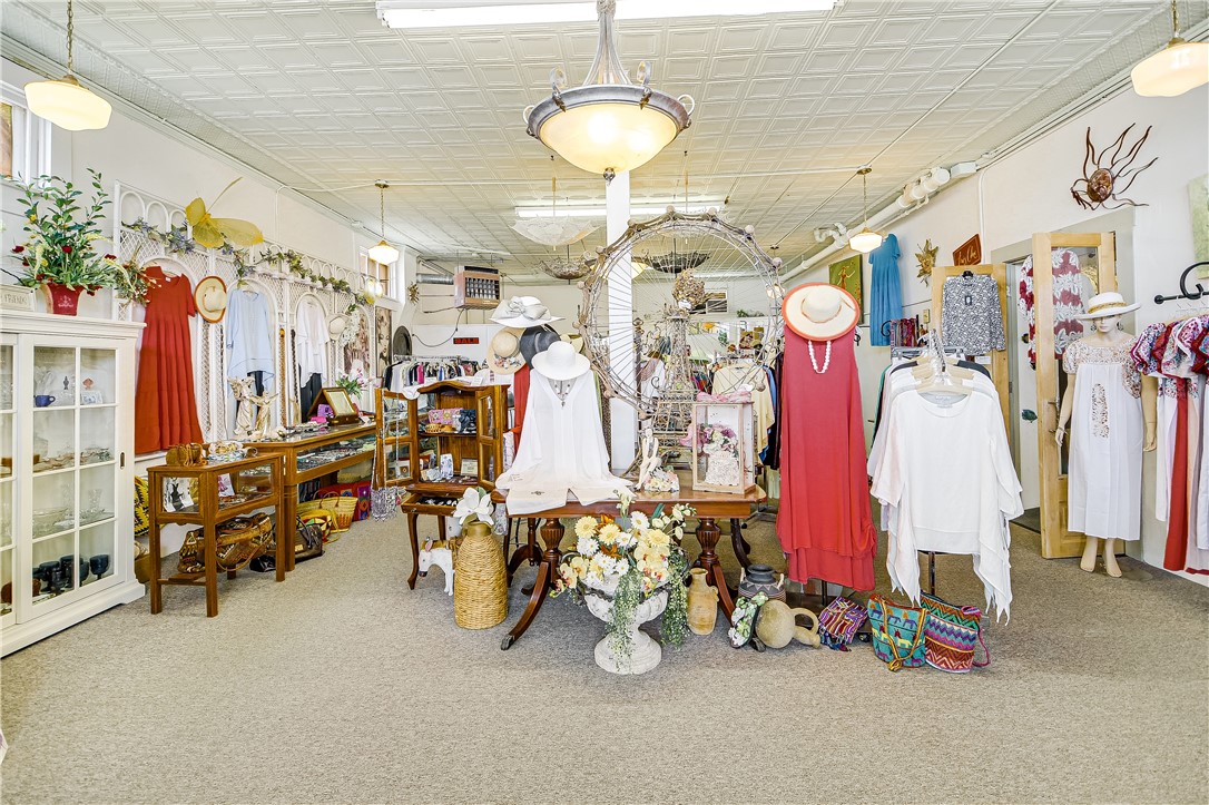 219 W Main Street , Fredericksburg, TX, 78624 | 7712509 | Realty Texas LLC
