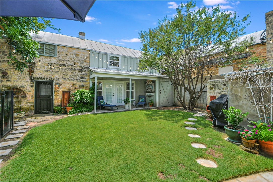 219 W Main Street , Fredericksburg, TX, 78624 | 7712509 | Realty Texas LLC