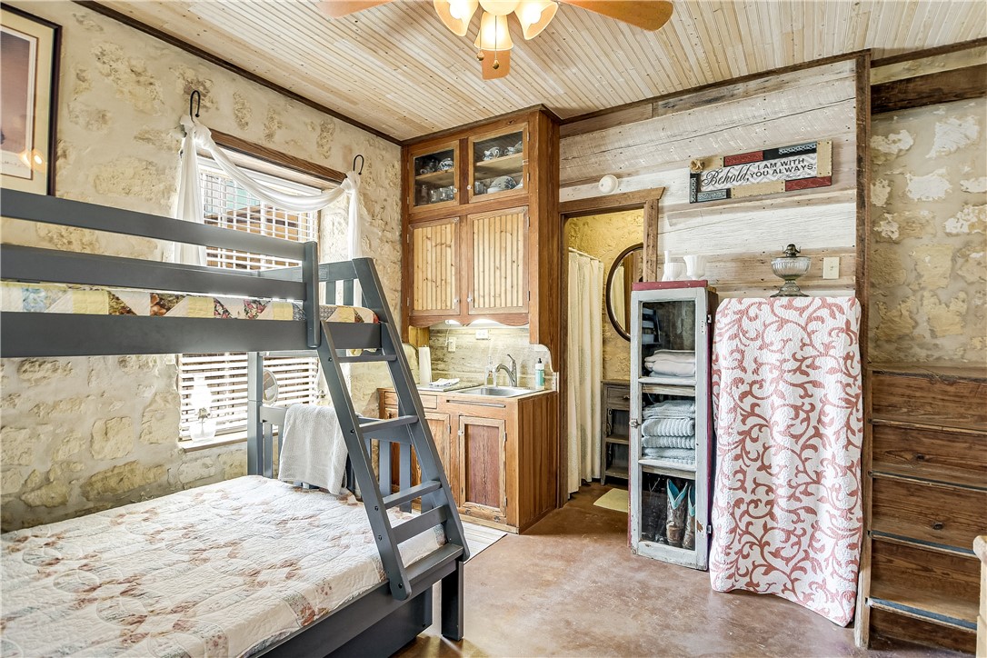 219 W Main Street , Fredericksburg, TX, 78624 | 7712509 | Realty Texas LLC