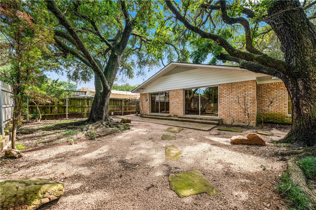 2901 Woodland Drive , Waco, TX, 76710 | 202143 | Realty Texas LLC
