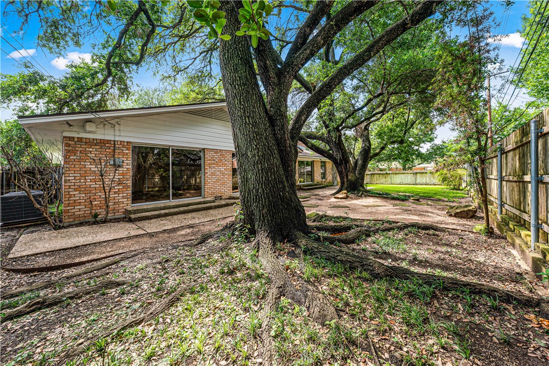2901 Woodland Drive , Waco, TX, 76710 | 202143 | Realty Texas LLC