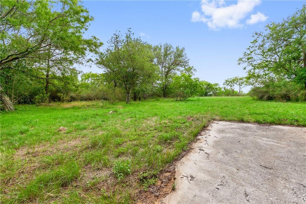 995 Roosevelt Road , Luling, TX, 78648 | 4357071 | Realty Texas LLC