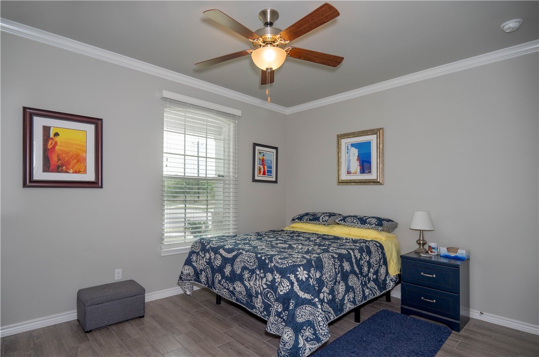 8233 Yosemite Drive , Corpus Christi, TX, 78414 | 386678 | Realty Texas LLC
