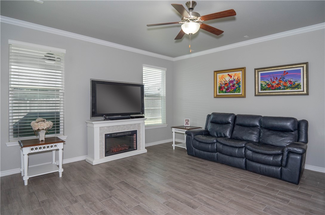 8233 Yosemite Drive , Corpus Christi, TX, 78414 | 386678 | Realty Texas LLC
