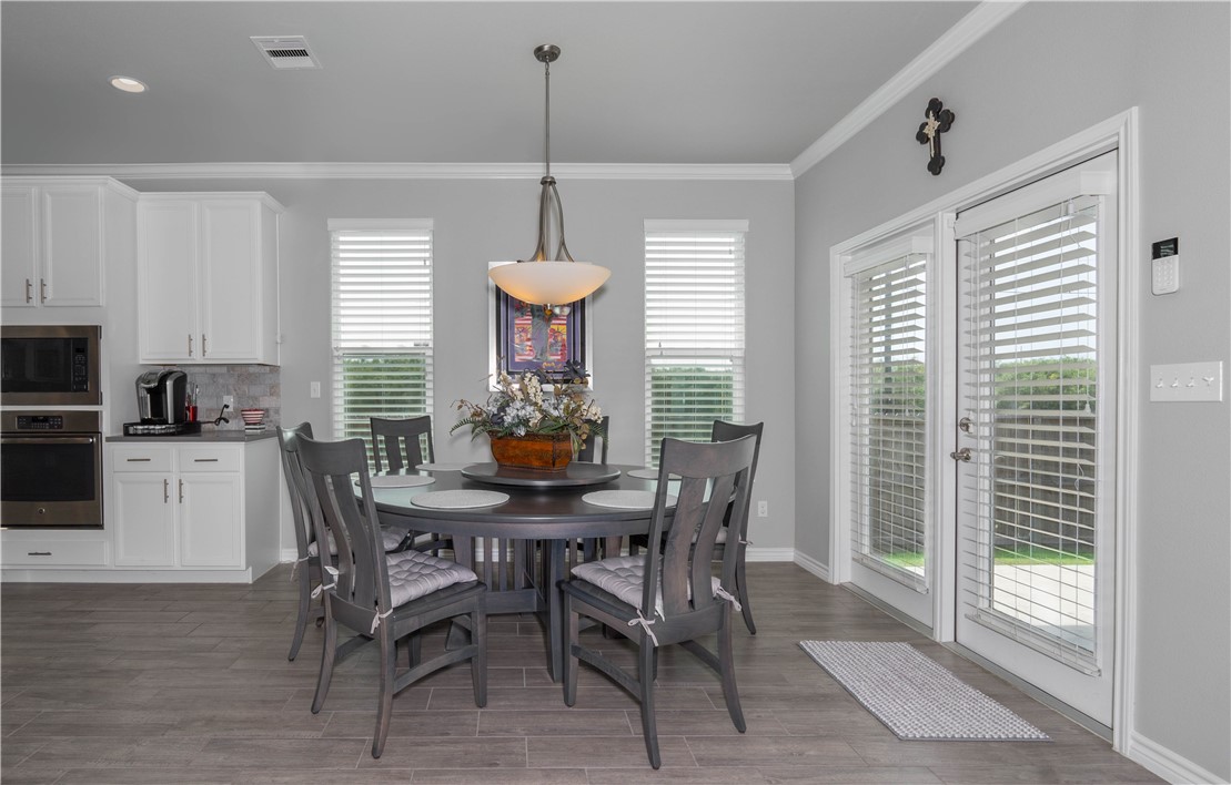 8233 Yosemite Drive , Corpus Christi, TX, 78414 | 386678 | Realty Texas LLC