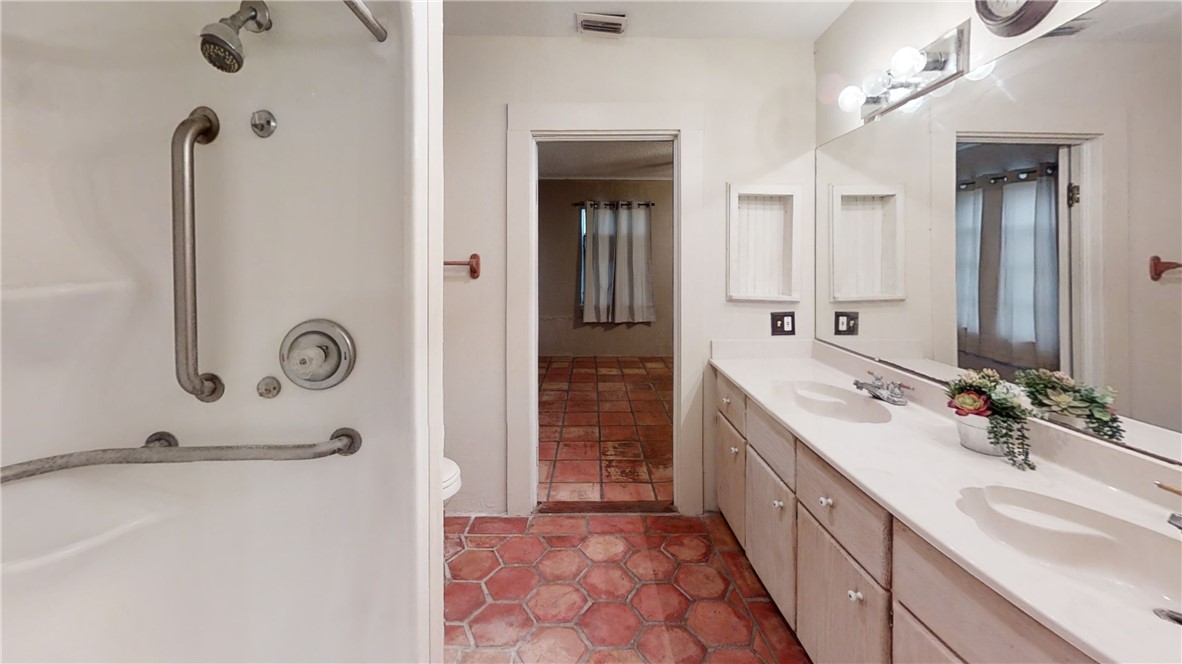 1010 S Cora Street , Premont, TX, 78375 | 386964 | Realty Texas LLC