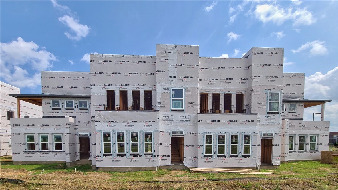 9015 Cattle Baron Path 903 , Austin, TX, 78747 | 3753842 | Realty Texas LLC