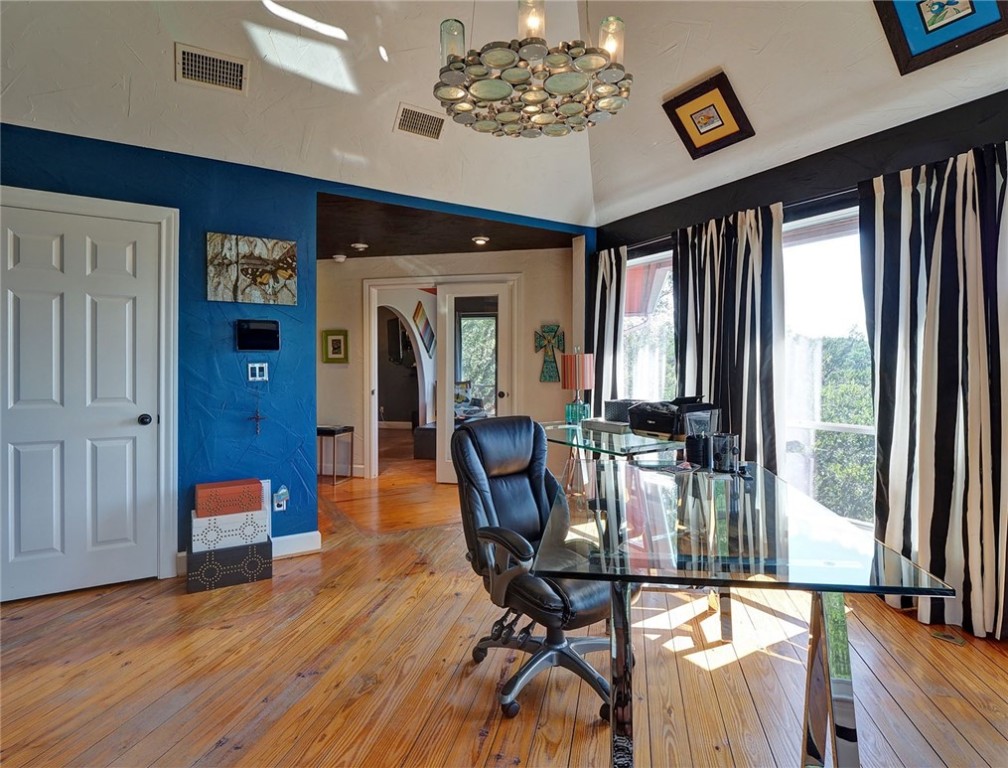 1001 Gruene Road , New Braunfels, TX, 78130 | 6782667 | Realty Texas LLC