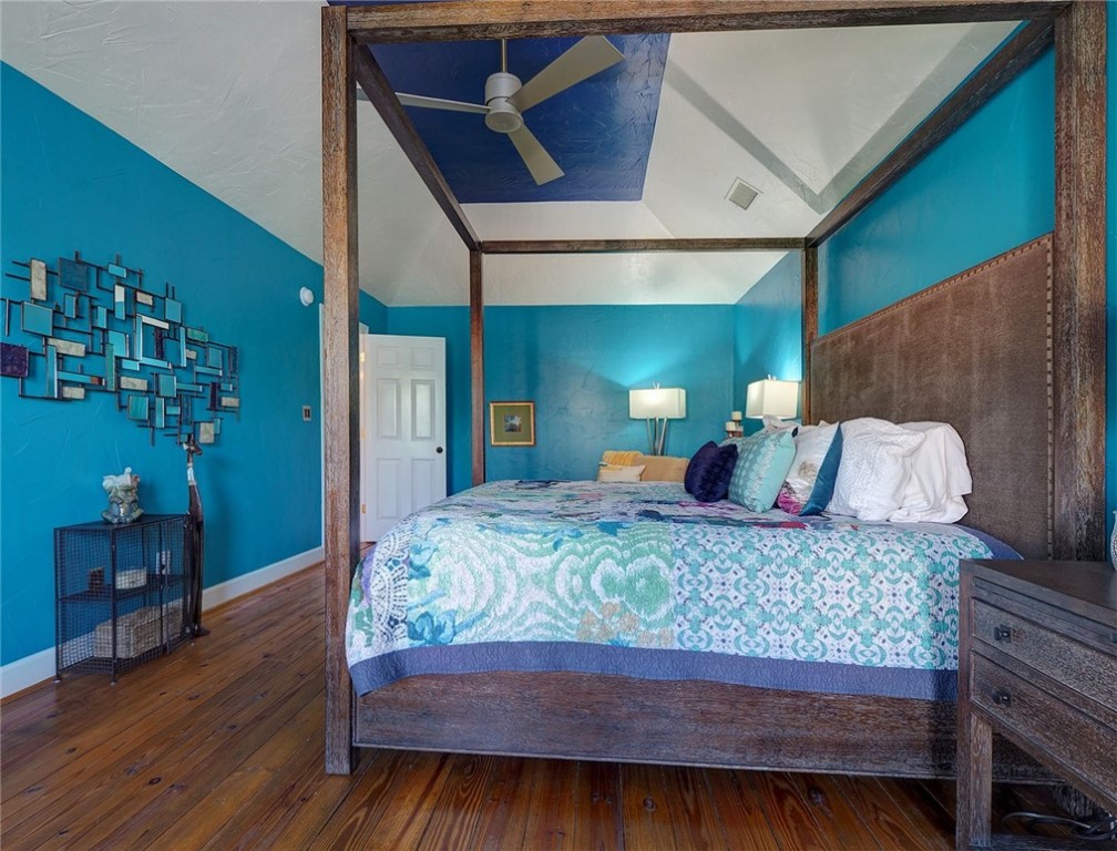 1001 Gruene Road , New Braunfels, TX, 78130 | 6782667 | Realty Texas LLC
