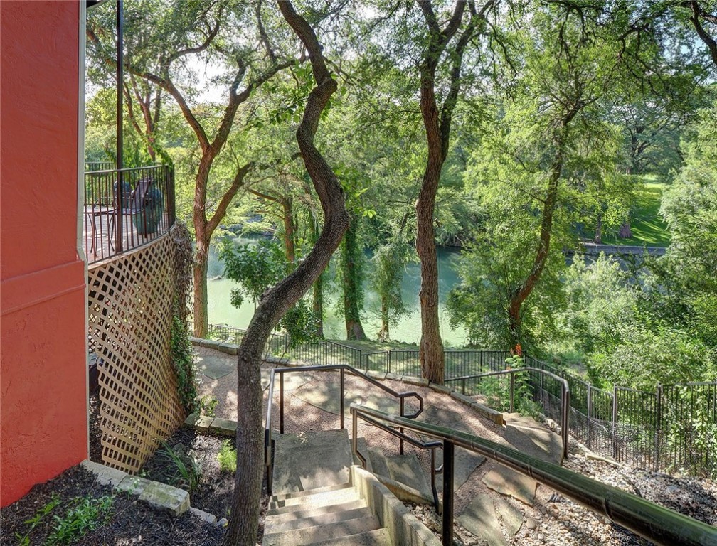 1001 Gruene Road , New Braunfels, TX, 78130 | 6782667 | Realty Texas LLC