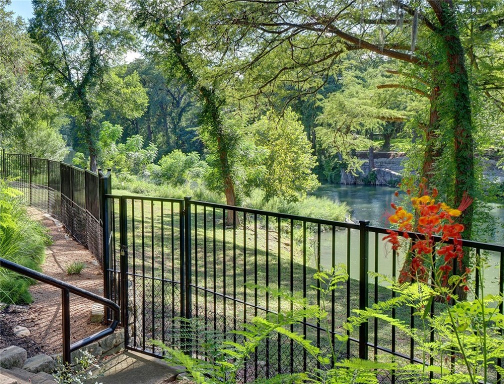 1001 Gruene Road , New Braunfels, TX, 78130 | 6782667 | Realty Texas LLC