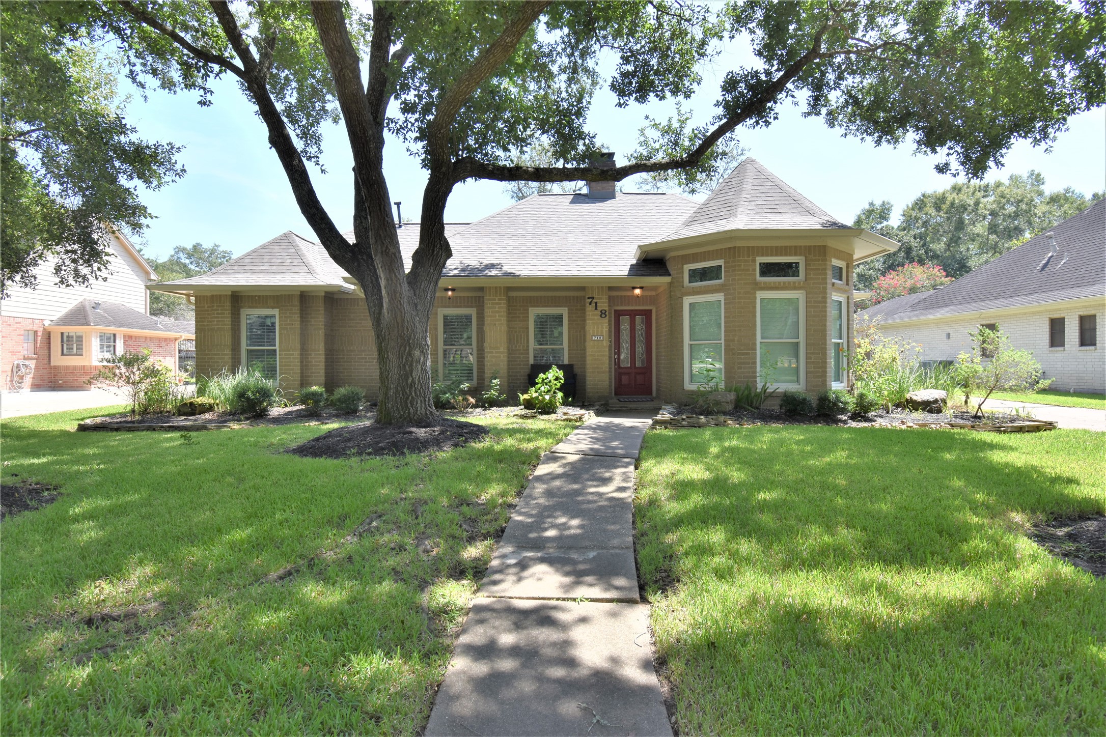 718 Olde Oaks Drive , Dickinson, TX, 77539 | 69400326 | Realty Texas LLC