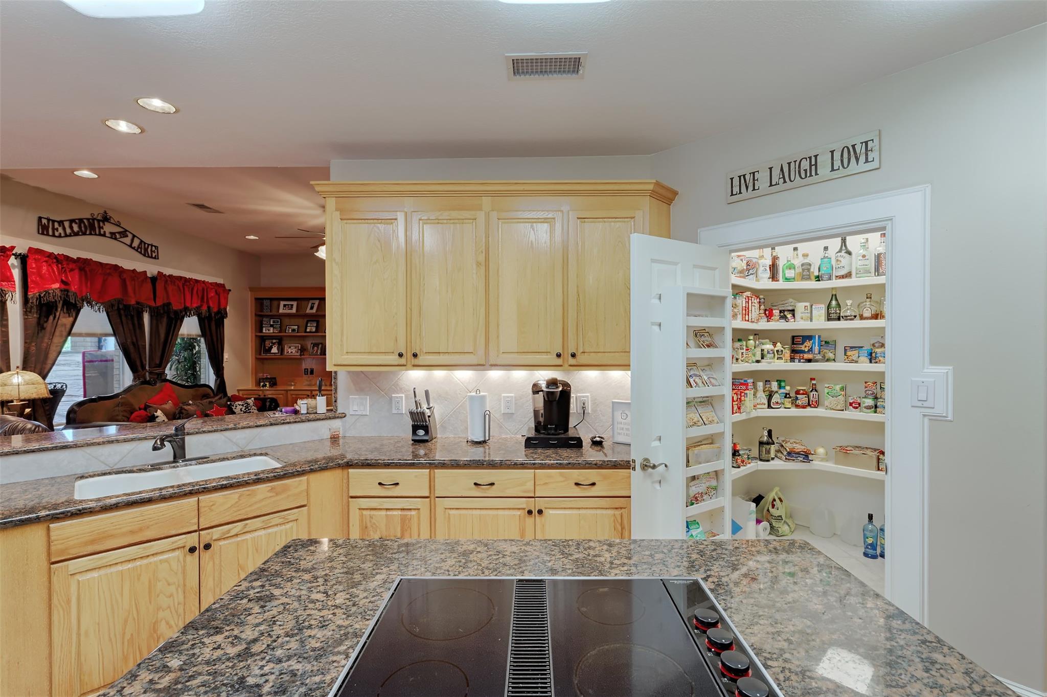 3411 Brookhaven Drive , Montgomery, TX, 77356 | 91829839 | Realty Texas LLC