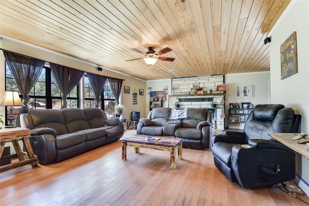 8164 Hwy 261, Buchanan Dam, TX, 78609 | 8987664 | Realty Texas LLC