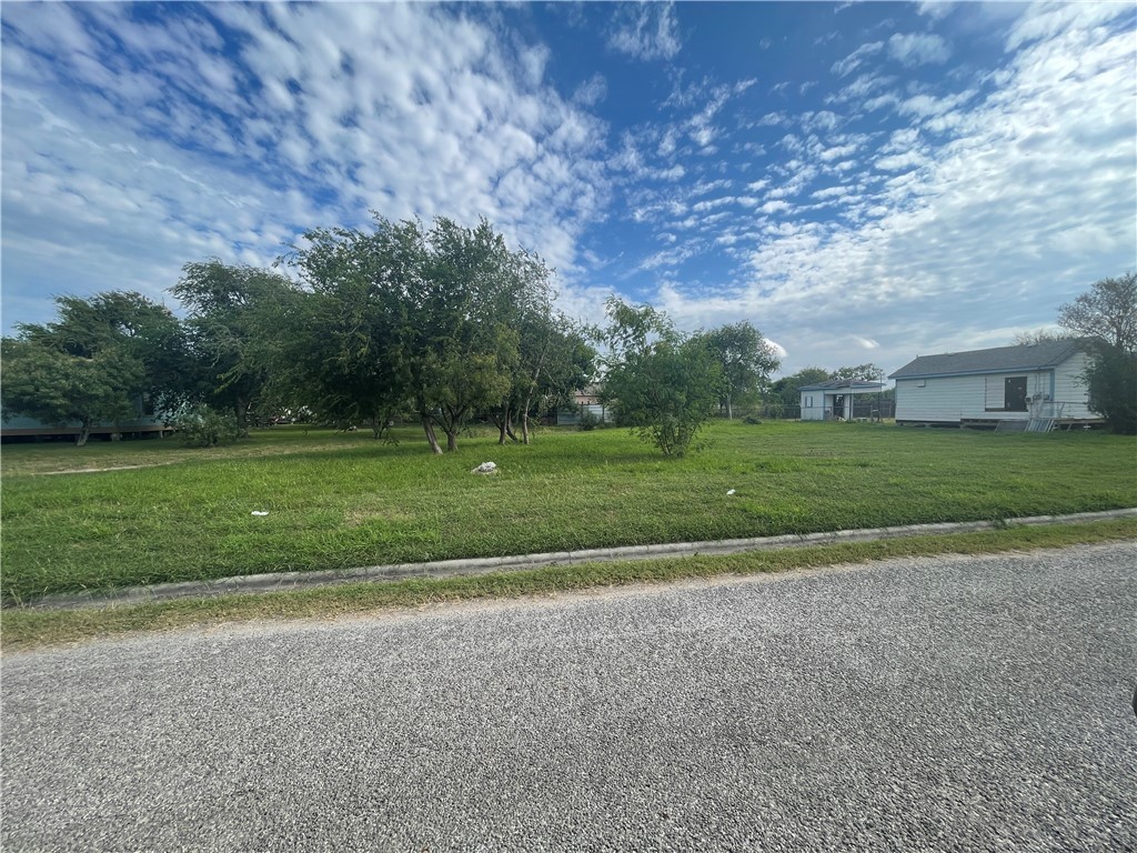 608 Mission, Gregory, TX, 78359 | 389017 | Realty Texas LLC