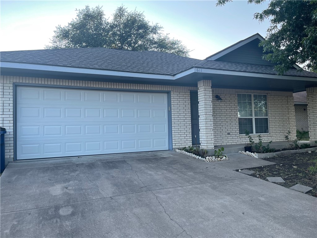 Sold: 611 Northern Trail E Blog Image Banner