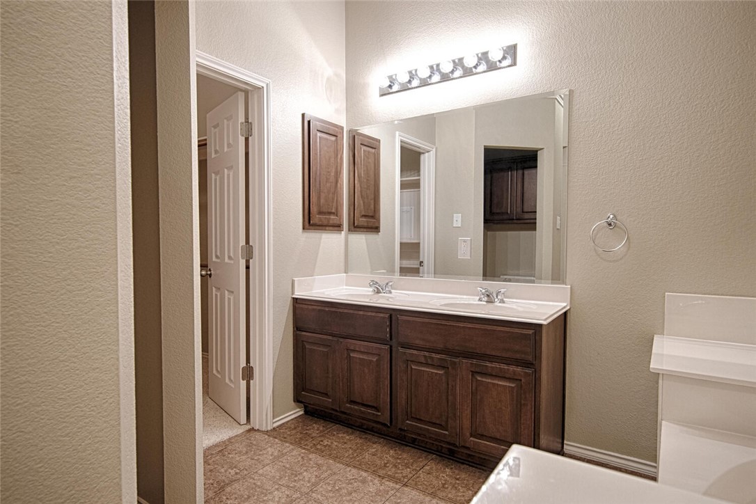 11016 Casitas DR